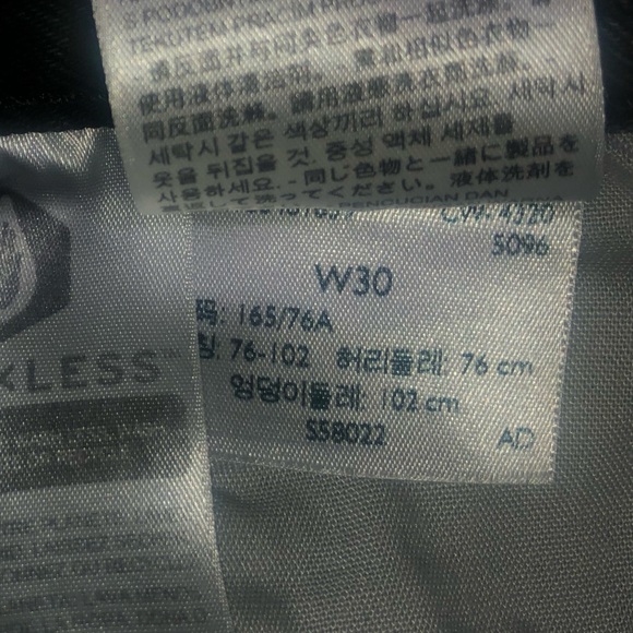 Levi’s 501 High Waist Button Fly Cutoff Jean Shorts women’s 30” Black Daisy Duke - Picture 8 of 12